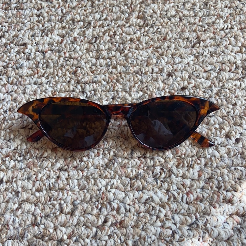 Slim Cat Eye Tortoise Sunglasses
